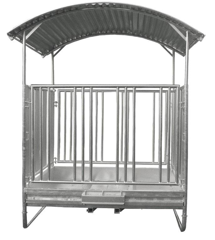 Square hay rack for horses