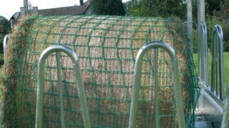 Slow feeding net 3,6 x 2,4 m, mesh 10,0 cm