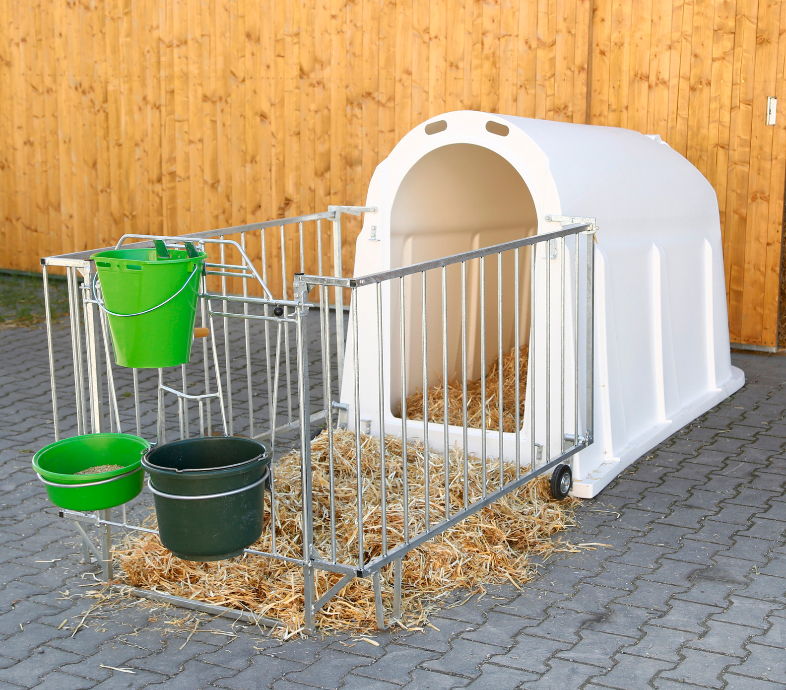 CalfHouse PE UV+ with fence with additional UV protection