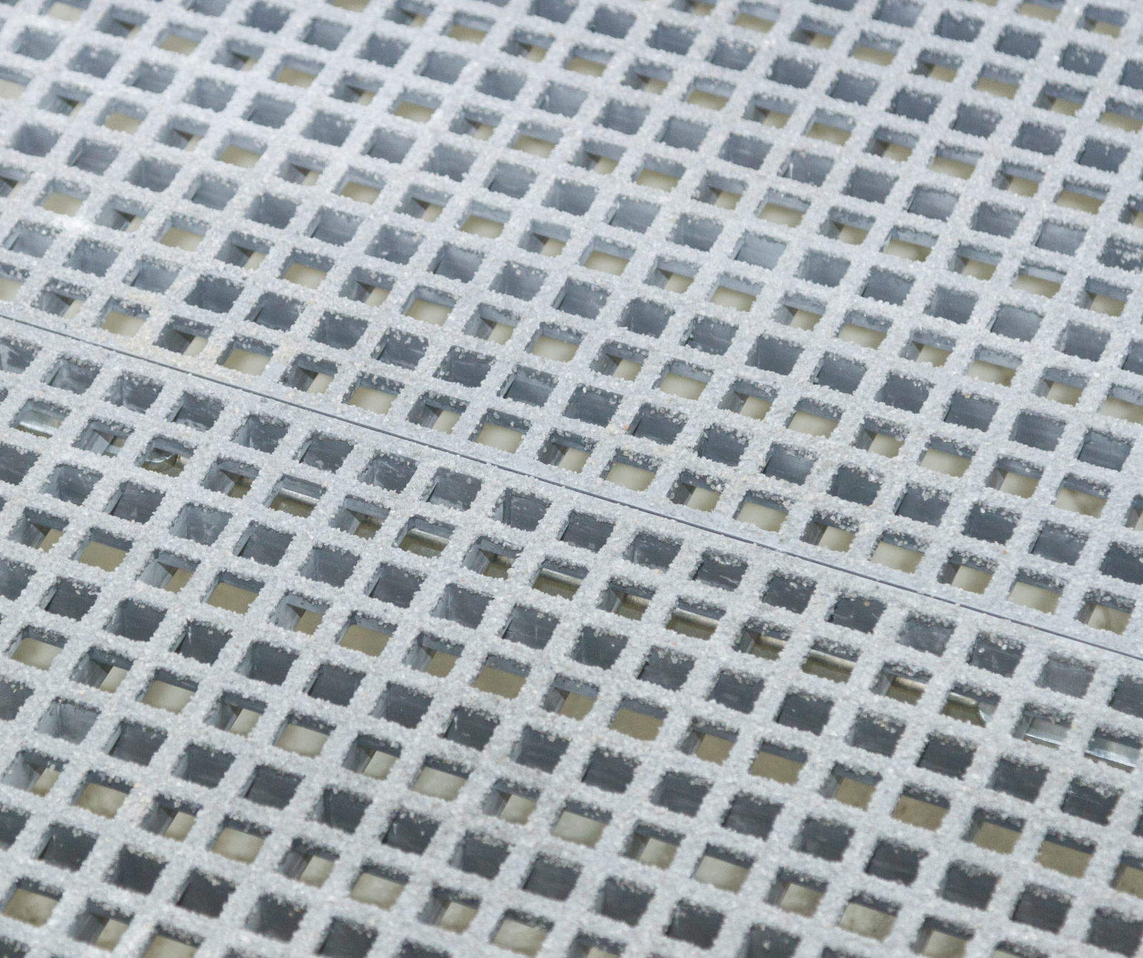 GRP Grille for Calf Box Small 2 pieces